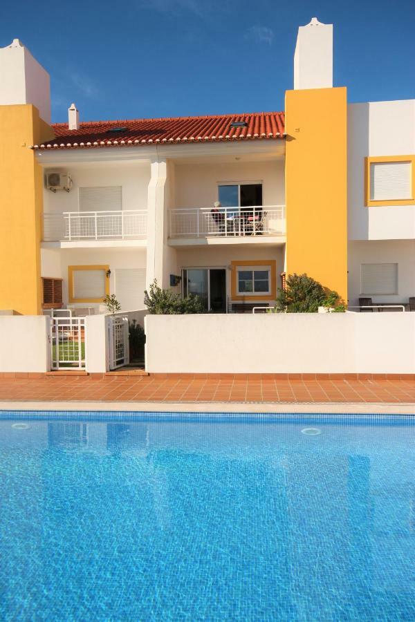 Surf House Baleal Bed & Breakfast Exterior foto